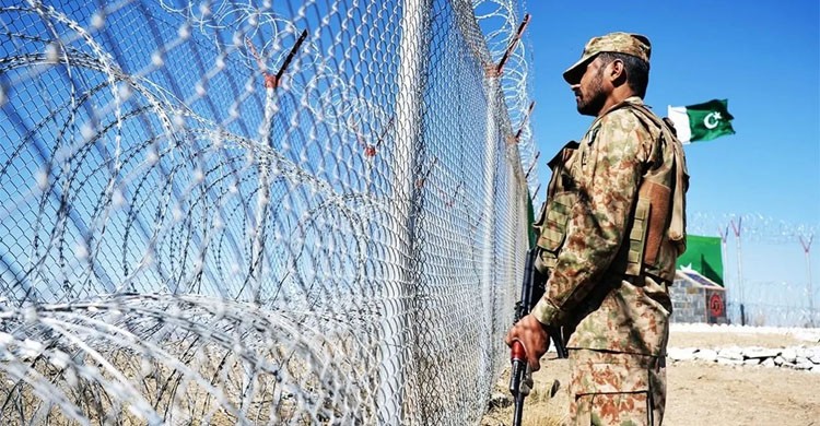 পাকিস্তানে নিরাপত্তা বাহিনীর অভিযানে ৩০ সন্ত্রাসী নিহত