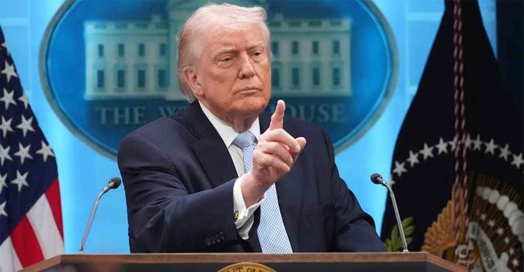 ইরানের আশপাশেই থাকবে মার্কিন সেনারা: ট্রাম্প