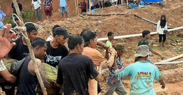 ইন্দোনেশিয়ায় অবৈধ স্বর্ণখনিতে ধস, নিহত ৯