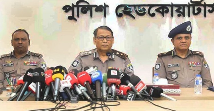 মবের চেষ্টা হলে পুরো আসনের ভোট স্থগিতের হুঁশিয়ারি আইজিপির