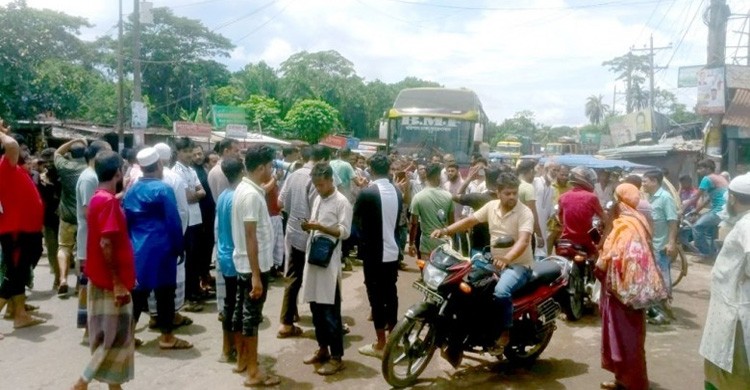 ২০ টাকার চাঁদা বেড়ে ২০০ টাকা, মহাসড়ক অবরোধ চালকদের