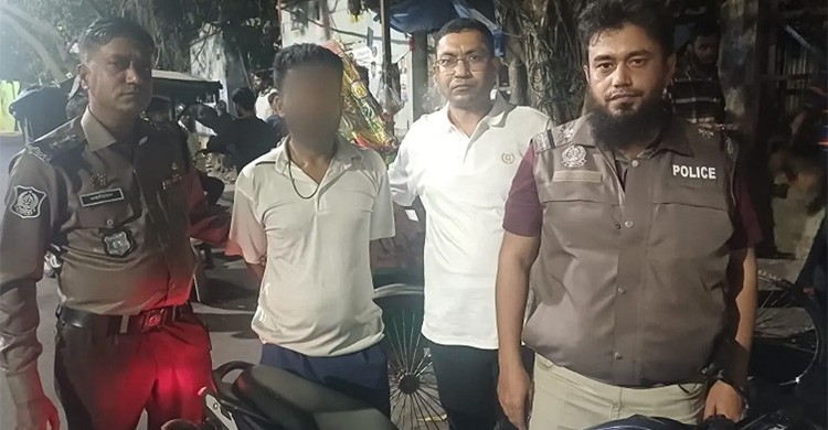 রাজধানীতে বিশেষ অভিযানে ‘বার্গার বাবু’ গ্রেপ্তার