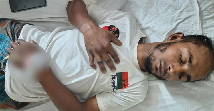 বরিশালে বিএনপি নেতা ও তার স্ত্রীকে পেটালেন ছাত্রলীগের কর্মীরা