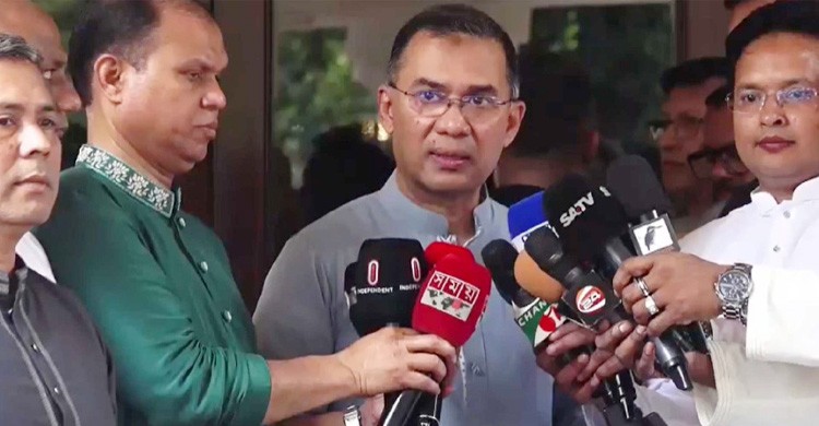 সবার সহযোগিতায় প্রত্যাশিত বাংলাদেশ গড়ার প্রতিশ্রুতি প্রধানমন্ত্রীর