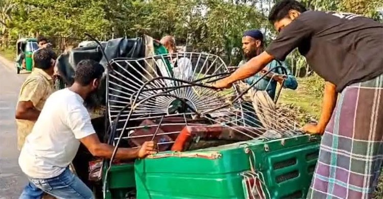 টাঙ্গাইলে ভয়াবহ সড়ক দুর্ঘটনা, বাস-সিএনজি সংঘর্ষে প্রাণ গেল ৩ জনের