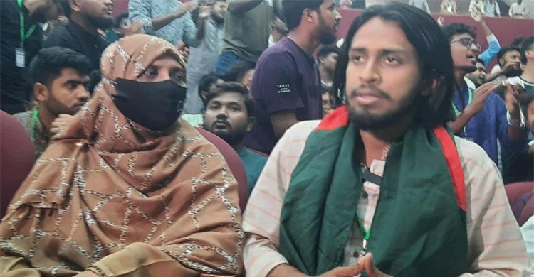 ছেলের জন্য আমাকে মারবেন, নাকি অসুস্থ স্বামীকে: আম্মারের মায়ের আবেগঘন পোস্ট