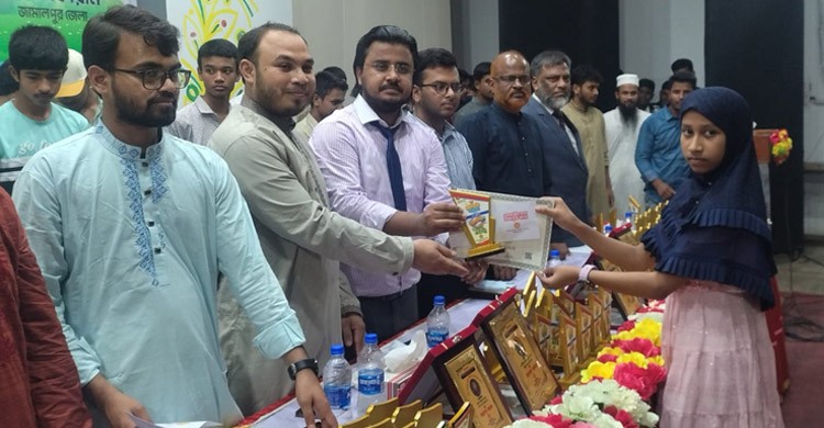জামালপুরে কিশোর কণ্ঠের মেধাবৃত্তি সংবর্ধনায় উচ্ছ্বসিত শিক্ষার্থীরা