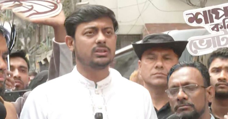 মোবাইল নিষিদ্ধ হলে ক্যামেরা নিয়ে ভোটকেন্দ্রে যাওয়ার আহ্বান পাটওয়ারীর