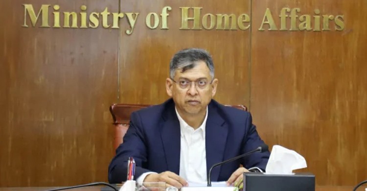২০০৬ সালে নিয়োগ বাতিল হওয়া সাড়ে ৬০০ এসআই চাকরি ফেরত পাবেন: স্বরাষ্ট্রমন্ত্রী